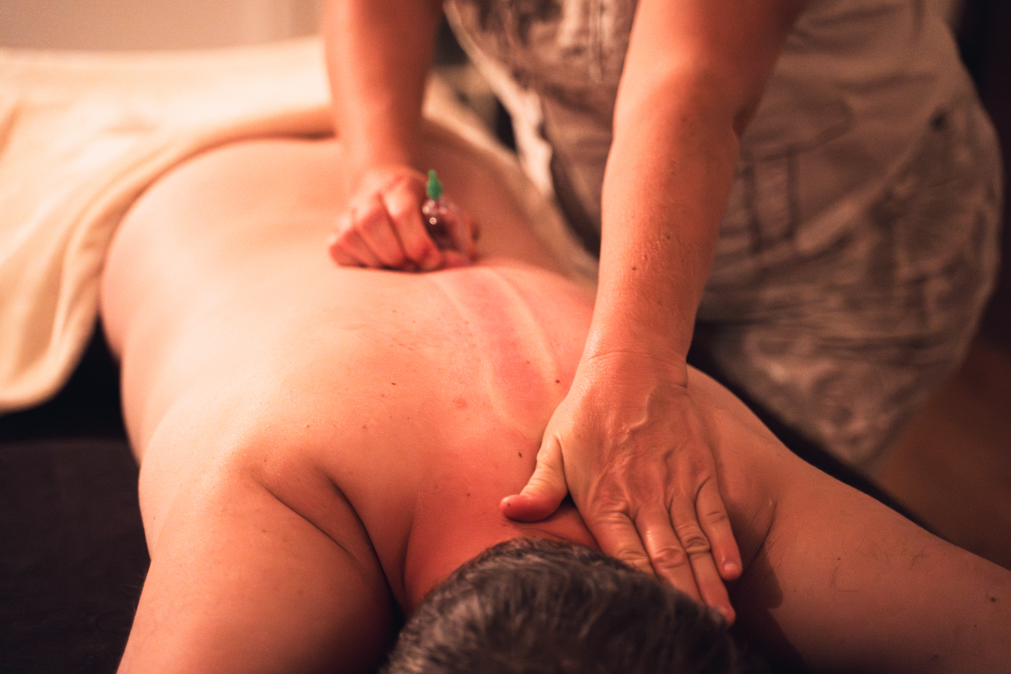 Massage aux ventouses à Ceyras